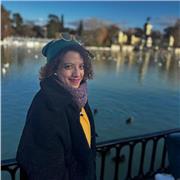 Profesora de teatro en Barcelona para adultos mayores